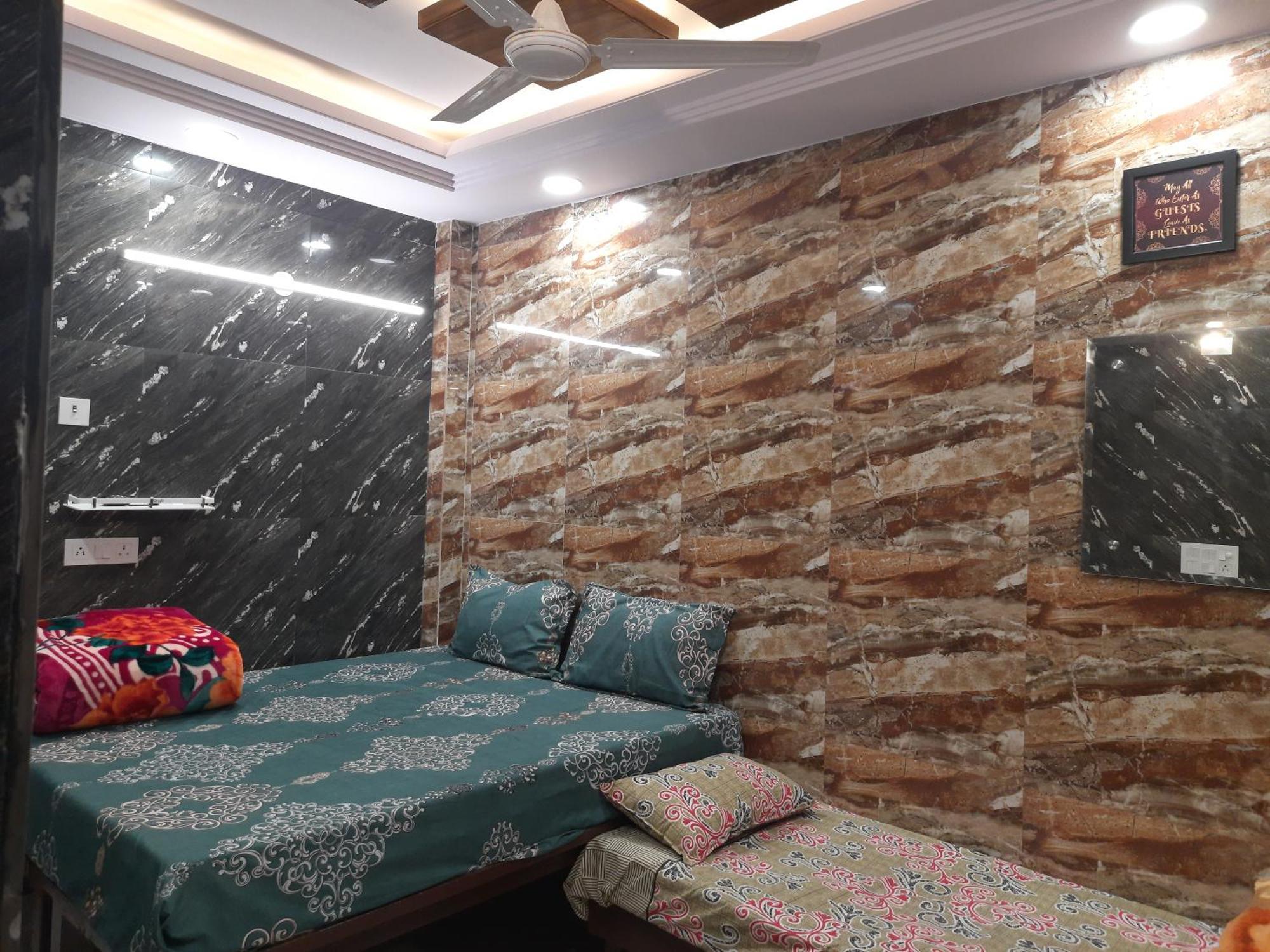 Aggarwal Luxury With Private Kitchen Having Utensils, Gas And Fridge, Wifi With Android Tv, Fully Air Conditioning In Cream Location Of Lajpat Nagar South Delhi Apartment
